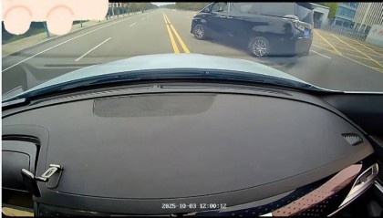 网约车女司机遭丰田别车，男子自称公安局的；临汾交警支队：辖区大队已介入调查