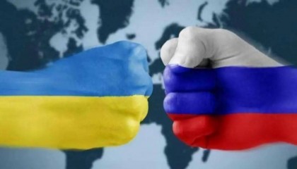 首都被炸成火海，泽连斯基进医院，慰问受伤患者，德国问罪俄罗斯