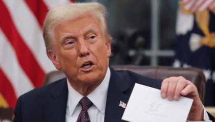 大祸临头了！中国直接甩出最大“王牌”，不是美债，一招断美“命脉”