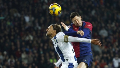 西甲-红蓝军全场20射无果 巴萨0-1莱加内斯近6轮仅1胜