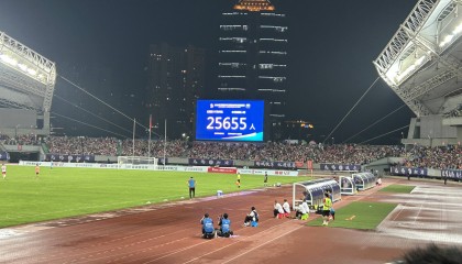 “苏超”榜尾之战：超2万人观赛，常州队再输“笔画保卫战”