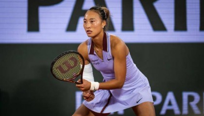 郑钦文将迎战阿朗戈 法网今日单打赛程→