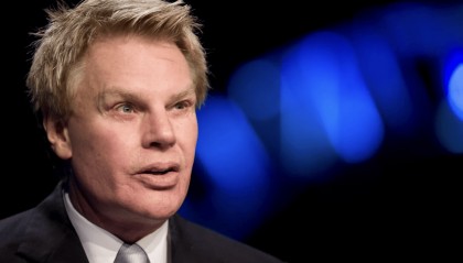 Aamp;F前任CEO涉嫌性侵百名男模，曾推动肌肉猛男营销