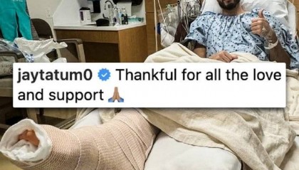 满血归来！塔图姆晒手术照片：感谢所有的爱与支持