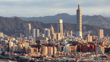 不用大陆出手了？岛内爆发激烈抗议，赖清德结局已定，统一势不可挡 ​