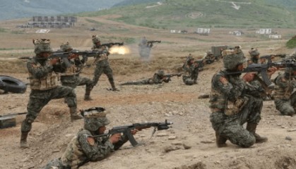 普京最大“靠山”现身，朝鲜人打仗灵活勇敢：朝军专门啃骨头打碉堡