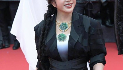 刘晓庆回应“现金和珠宝被偷”：可能别人比我更需要它们，那就拿去吧