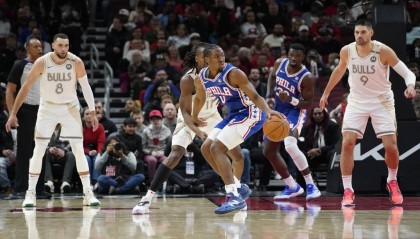 马克西31+9拉文25分 恩比德继续缺阵76人胜公牛