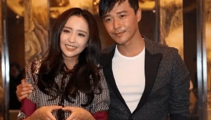 离婚4年，佟丽娅带儿子朵朵现身陈思诚工作室，3人罕见同框