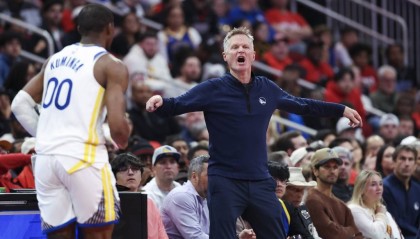 火勇裁判报告: 共2次漏判 库明加犯规吹罚正确