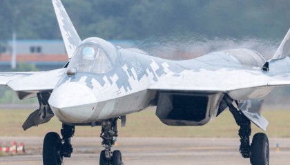 印度迎来军工重大突破，法国达索妥协启示深远，歼10也在背后助力？