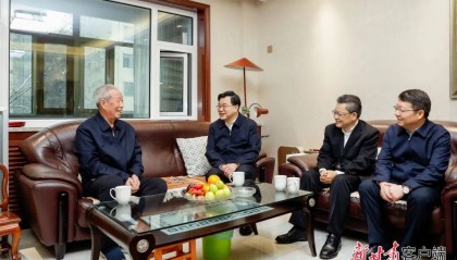 胡昌升任振鹤看望慰问正省级老同志