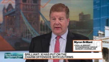 美经济学家：特朗普正与全球经济玩“俄罗斯轮盘赌”