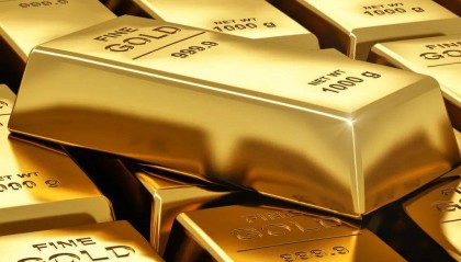 黄金价格大跳水，首饰金应声跟跌！多家品牌门店前排长队，出售热潮一同来袭