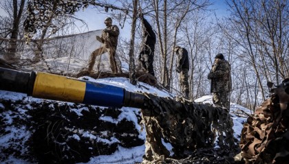 树倒猢狲散！库尔斯克战局急转直下，前线物资告急，乌克兰再次面临大溃败