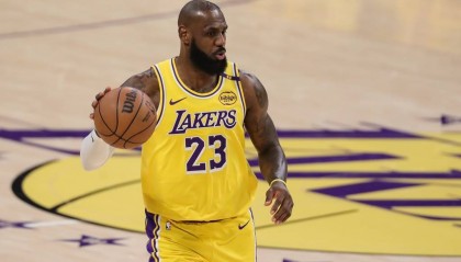 詹姆斯已提前返回洛杉矶 腹股沟伤势恢复良好