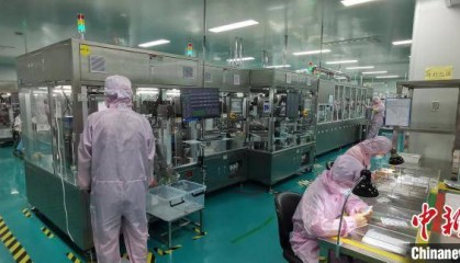 东北县城发力“颜值经济” 年产2亿片美瞳拓海外市场