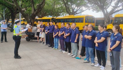 出动“羊城铁骑”1200余人，广州交警护航开学交通安全
