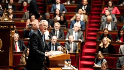 62年首次：法国政府被议会推翻 总理上任仅3个月将下台