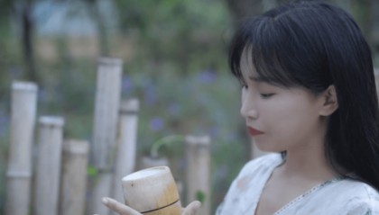 李子柒还是李子柒，没有成为直播间的嘶吼者