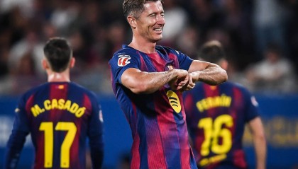 卫冕成功！18岁亚马尔连续两年夺得科帕奖，巴萨新星的崛起之路