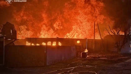 俄军夜袭意外收获，匕首导弹炸死多名英国军官，并摧毁515秘密军火库