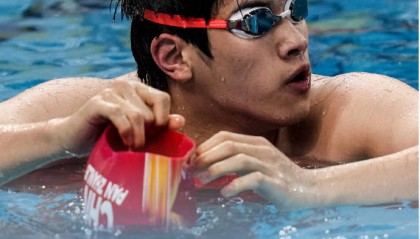 关注｜世界泳联为潘展乐800米自由泳破纪录特制海报