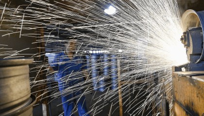 1-9月工业利润同比下降3.5%，但高技术制造业表现亮眼