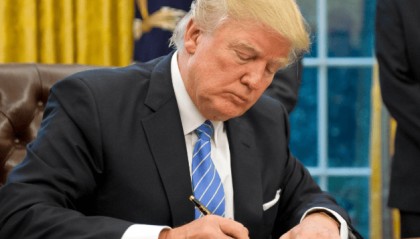 轮到美国被收拾？首个叫板美国的国家出现了！宣布对美征50%关税