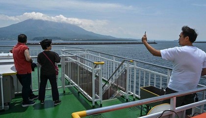 日本鹿儿岛县附近发生911次地震，或受板块冲击影响