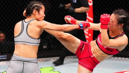 石铭KO冯萧灿拿到UFC入场券 赛后哽咽：希望她尽快康复