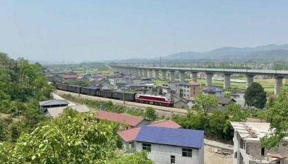 铁路部门回应界面新闻报道：焦柳铁路6个区段将陆续安装防护栅栏