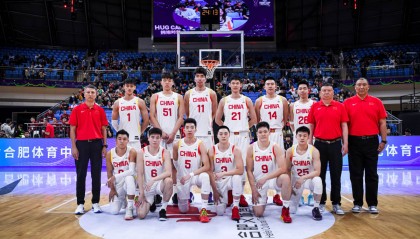 6人上双12人全部得分 中国男篮48分狂胜关岛