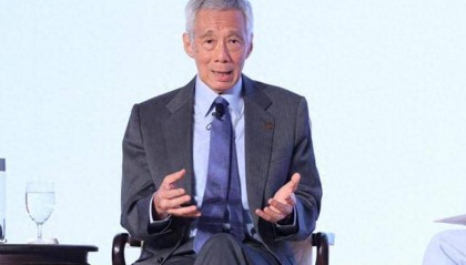 李显龙新身份首访华，中方给予高规格接待，新加坡未来走向引关注