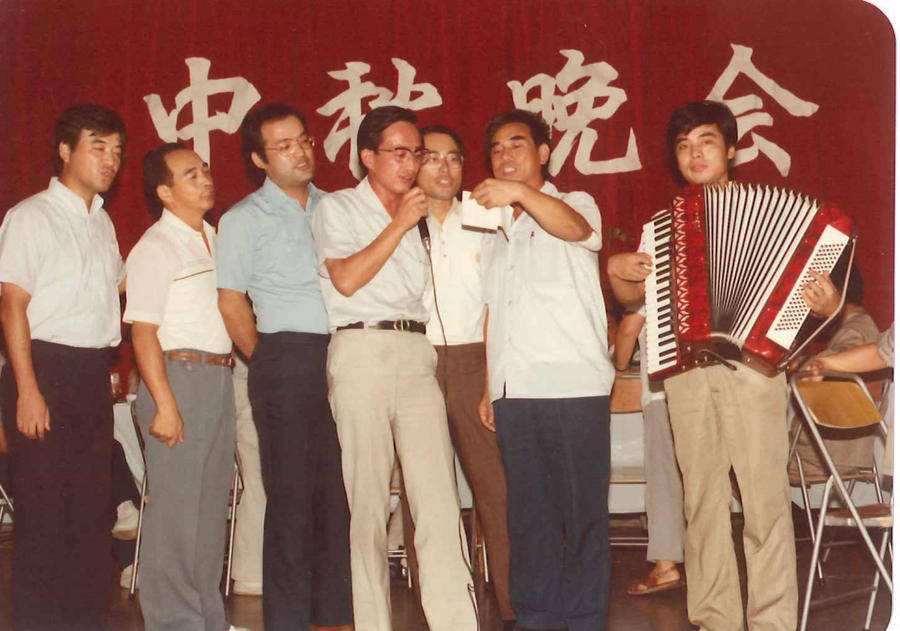 82岁日本企业家:在中国,我有干不完的工作|对话白玉兰奖获得者