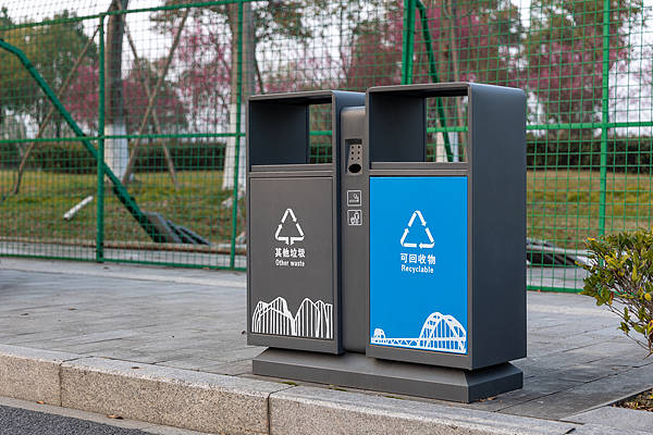 小吃店一年最低交3600元垃圾处理费,难怪生意不好做