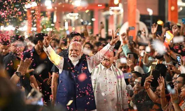 混乱升级!莫迪对华让出一大步后,立马遭死对头怒批“卖国”