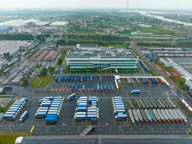 增速倒数,这座一线城市怎么了?