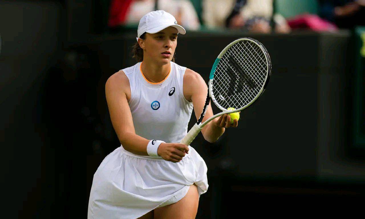 WTA总决赛:斯维亚泰克2-1逆转克娃 高芙2-0佩古拉