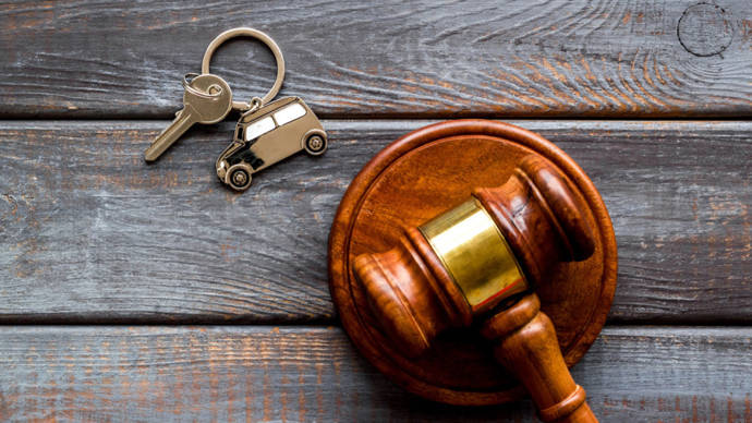 上海一驾驶员“开门杀”造成骑车人死亡,保险公司被判赔偿200余万