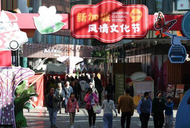 李显龙新身份首访华,中方给予高规格接待,新加坡未来走向引关注