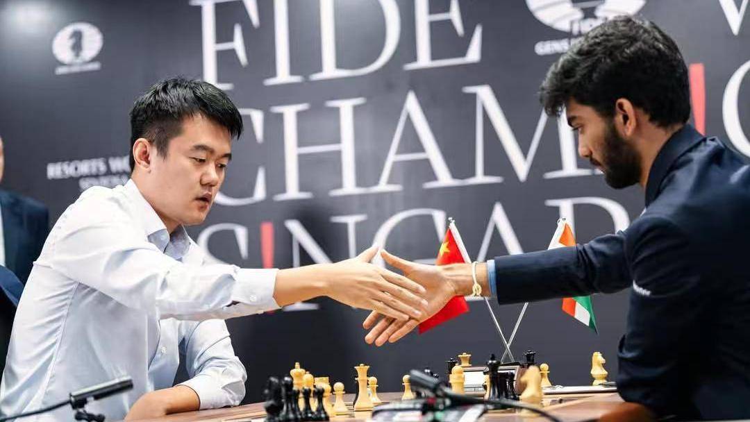 国际象棋世界冠军赛丨教科书级名场面!来自棋王丁立人的最强反击