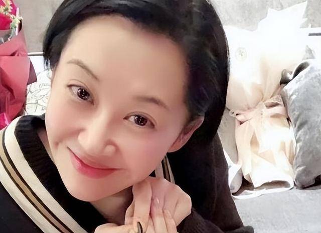 事实证明,55岁“无人敢娶”的许晴,才是真正的人间清醒!