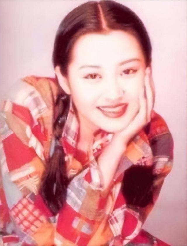 事实证明,55岁“无人敢娶”的许晴,才是真正的人间清醒!