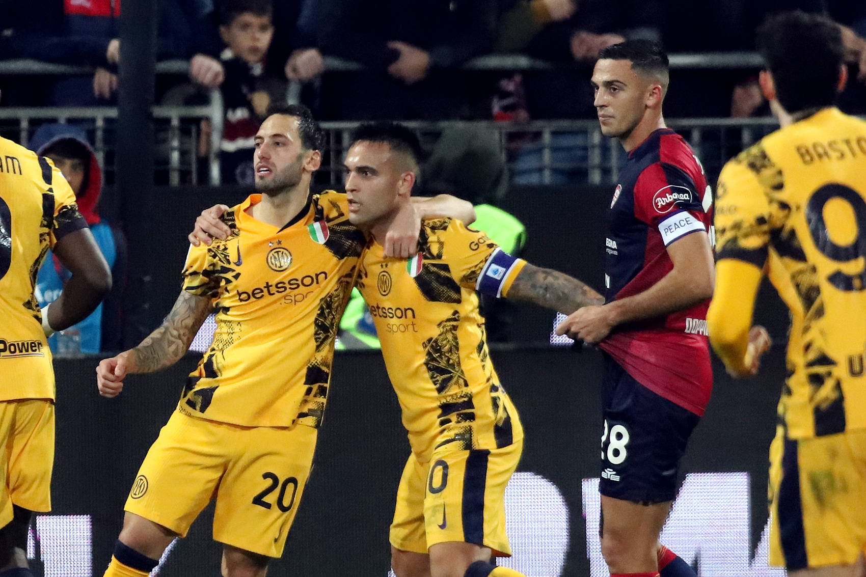 观战台:尤文米兰争进意超杯决赛 皇马不败升西甲榜首