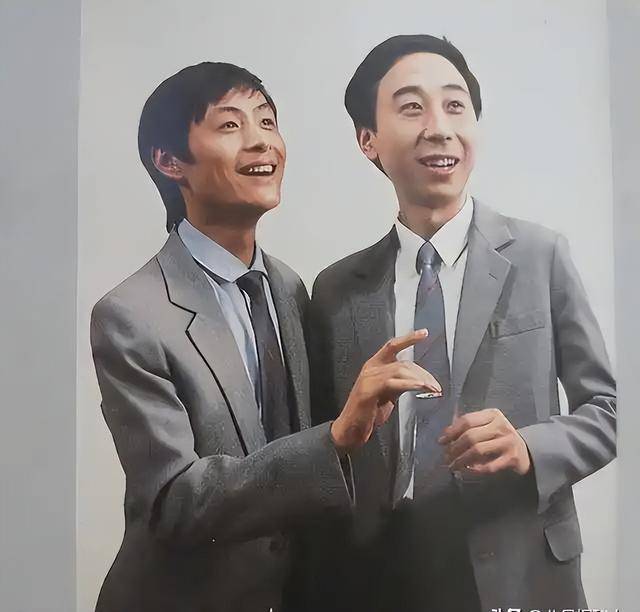 从相声奇才到“阶下囚”,当红时抛下冯巩移居海外后,刘伟怎样了