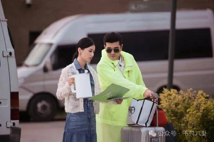 昔日夫妻之情皆沦为他炒热度的工具,这场博眼球的闹剧何时结束?