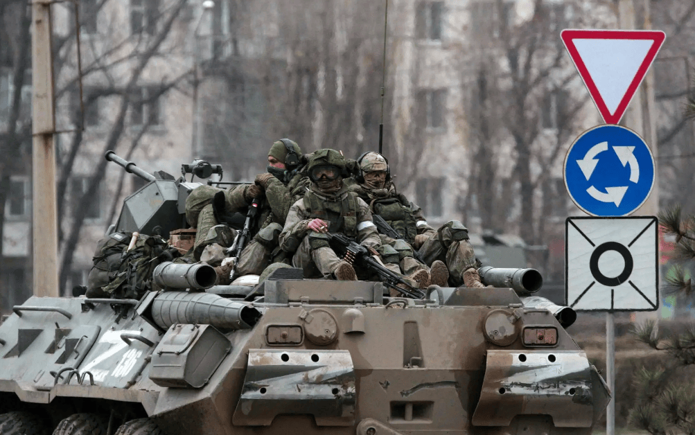 重磅消息!俄乌展开激烈交火,俄境内爆炸突响,普京报复说到就到 