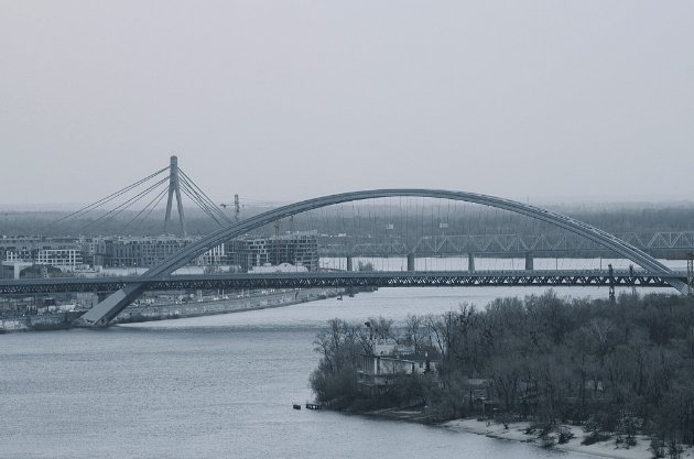 重磅消息!俄乌展开激烈交火,俄境内爆炸突响,普京报复说到就到 