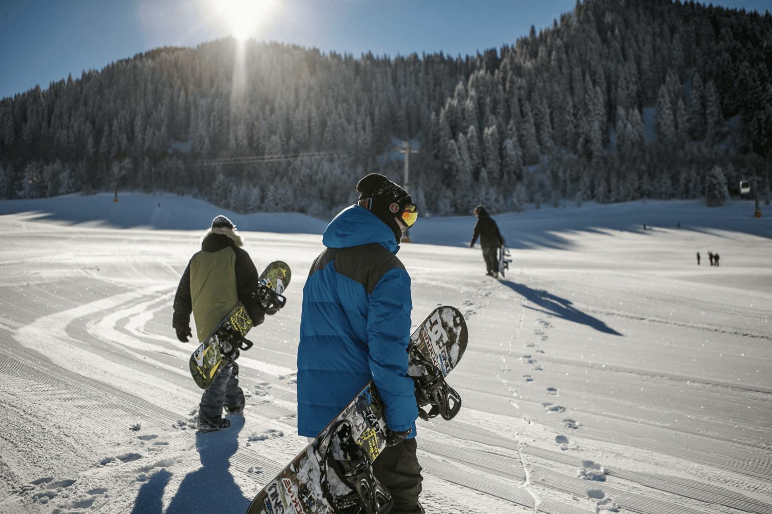 月薪两万,滑不起雪?有雪友在新疆12天花掉13万,有人干脆在河北崇礼买了套房